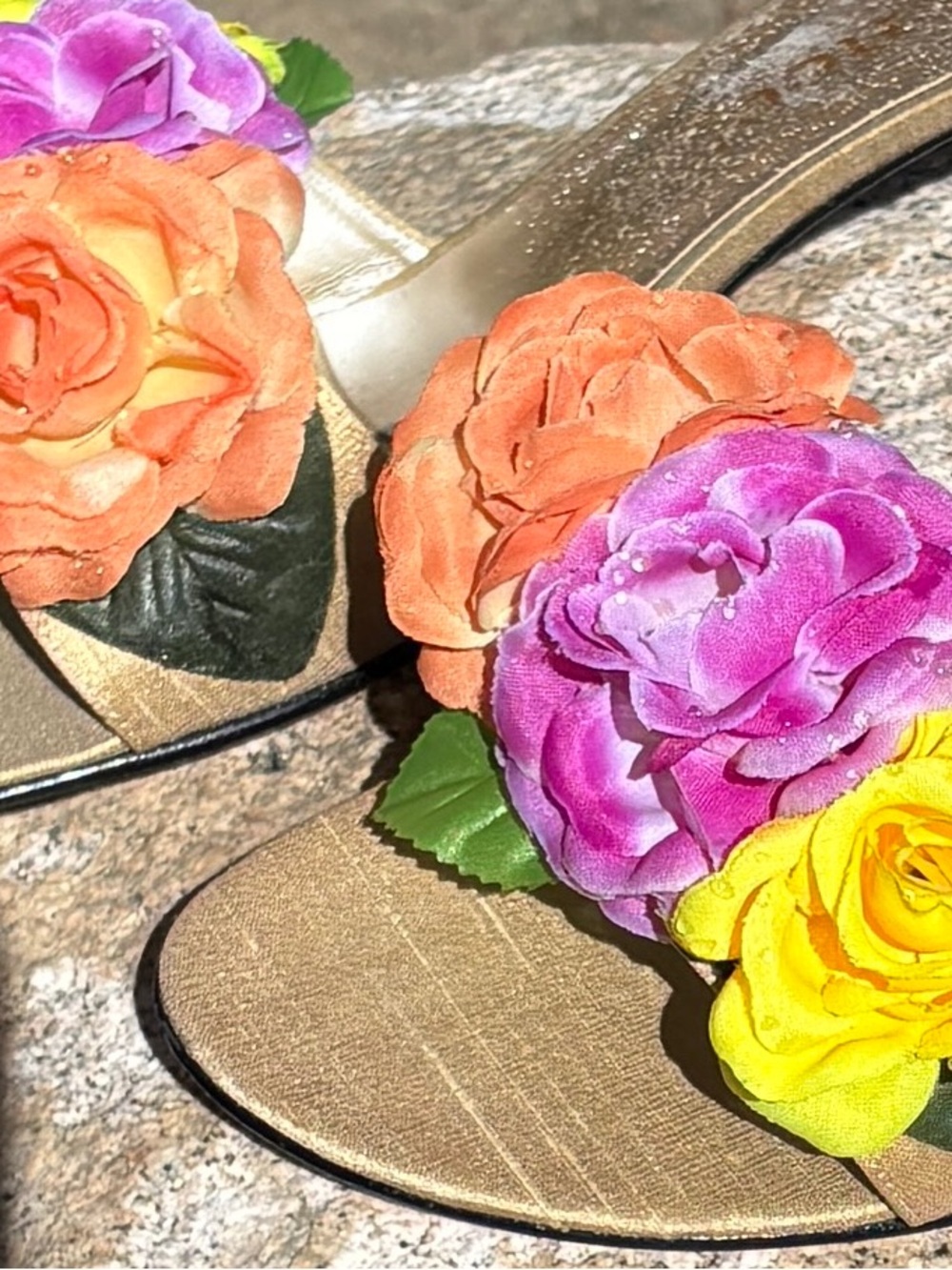 Women’s Size 8.5. J. Renee Gold Floral Slide Heels with Multicolor Flowers - Picture 3 of 11